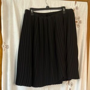 2/15 Worthington pleated Black Knee-Length A-Line elastic waist Skirt